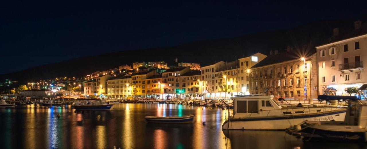 Apartments with a parking space Senj - 11520 Bagian luar foto
