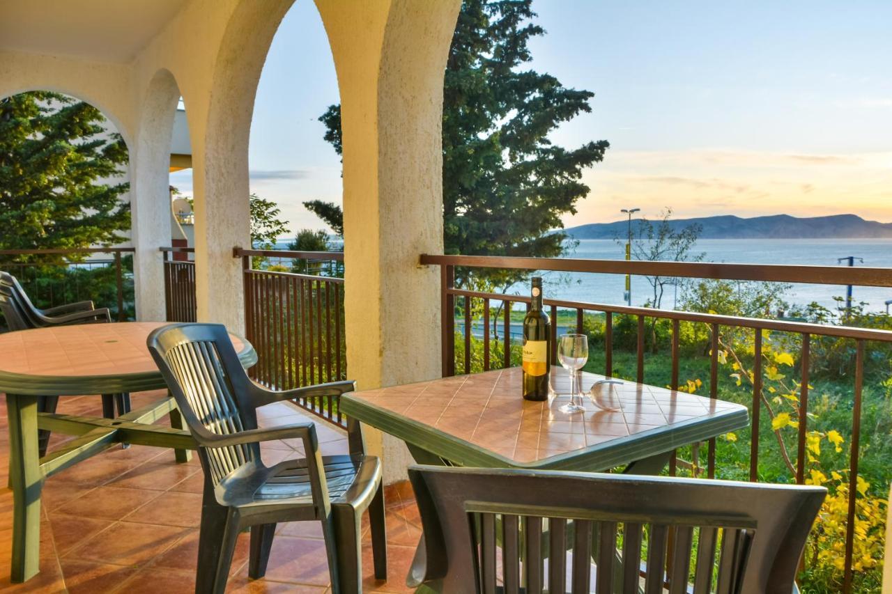 Apartments with a parking space Senj - 11520 Bagian luar foto